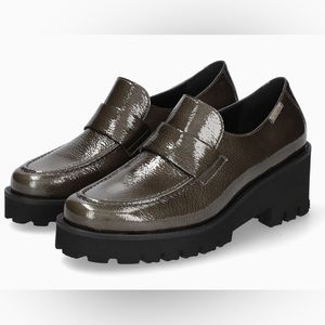 Mephisto Florenza Patent Leather Loafer In Khaki Women’s Size 10
